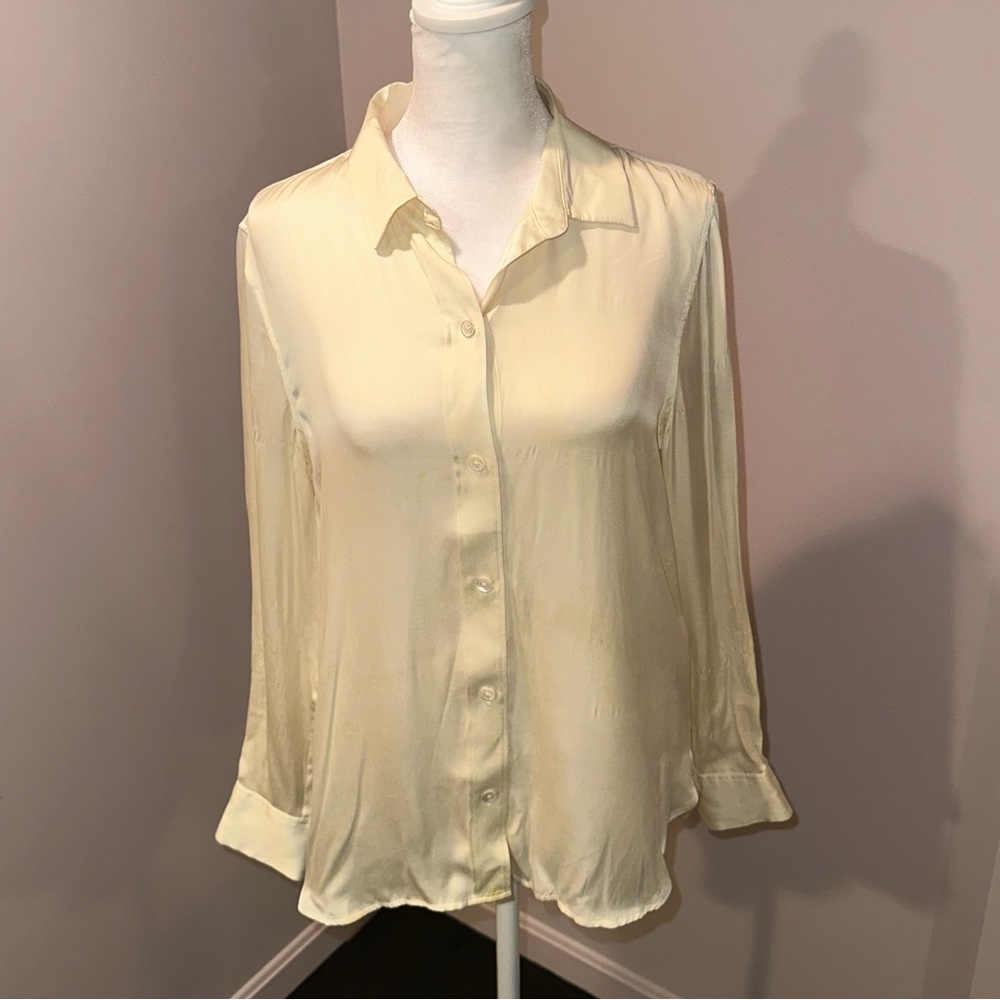 Silk Equipment Cream Button-Down Shirt